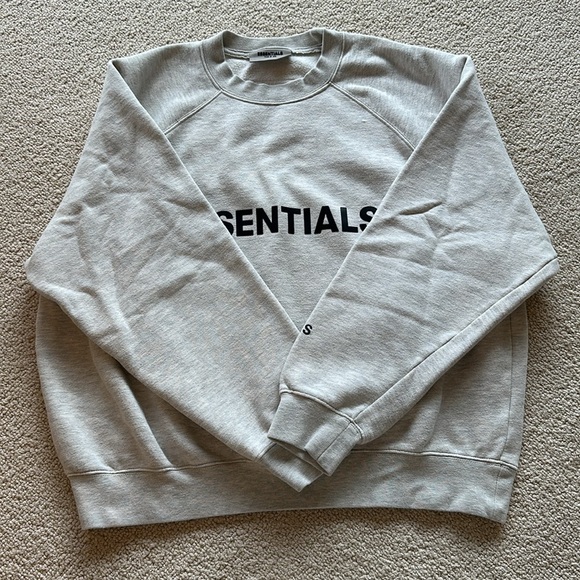 Fear of God Essentials Heather Oatmeal Crewneck - Picture 9 of 10